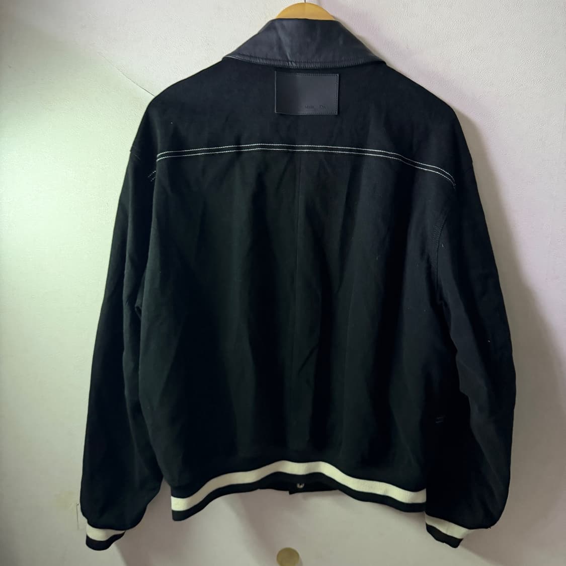 마뗑킴 라운드 스티치 바시티 점퍼(프리) 상품이미지5