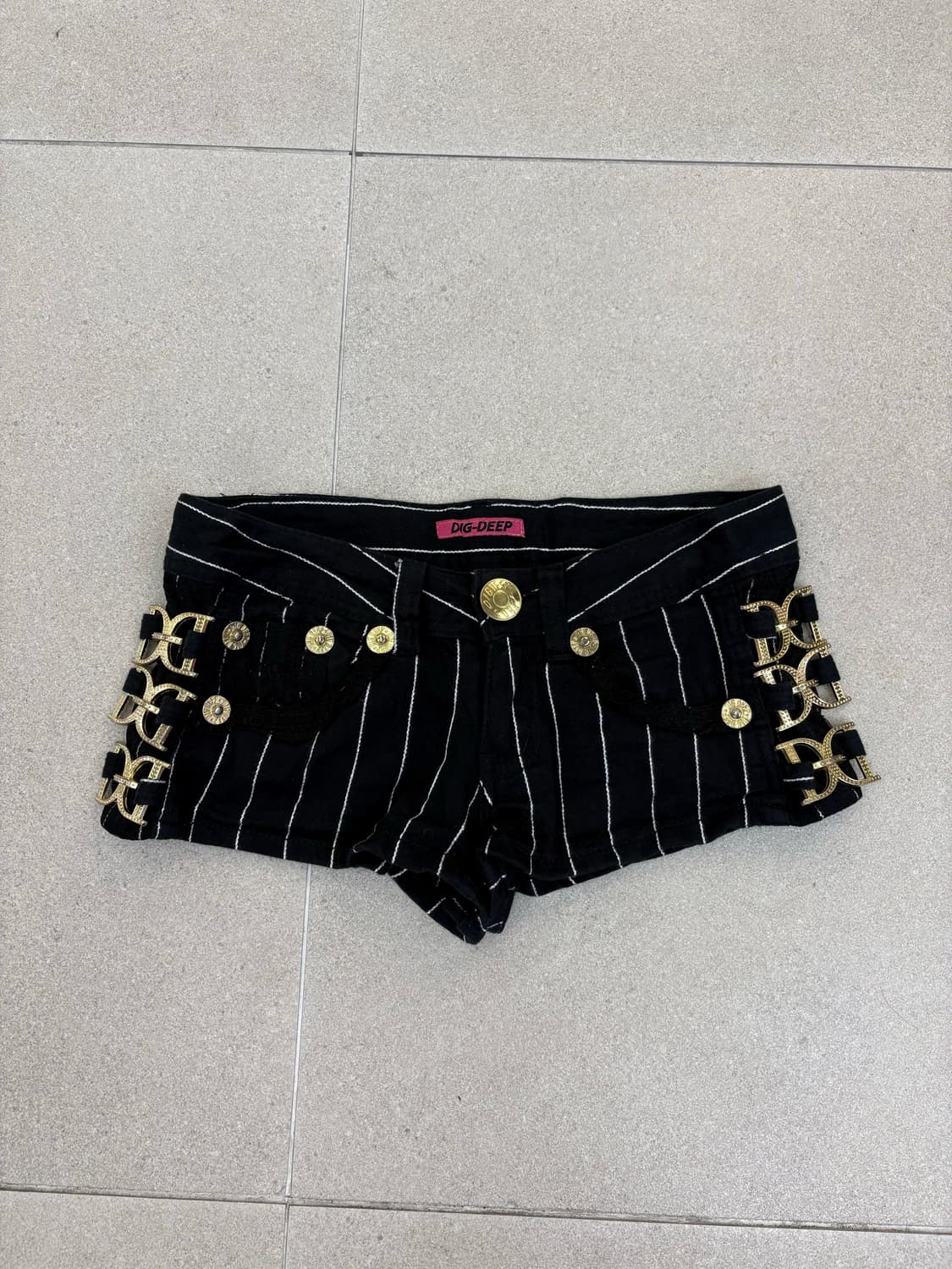 디그딥 스트라이프 버클 숏팬츠 상품이미지1