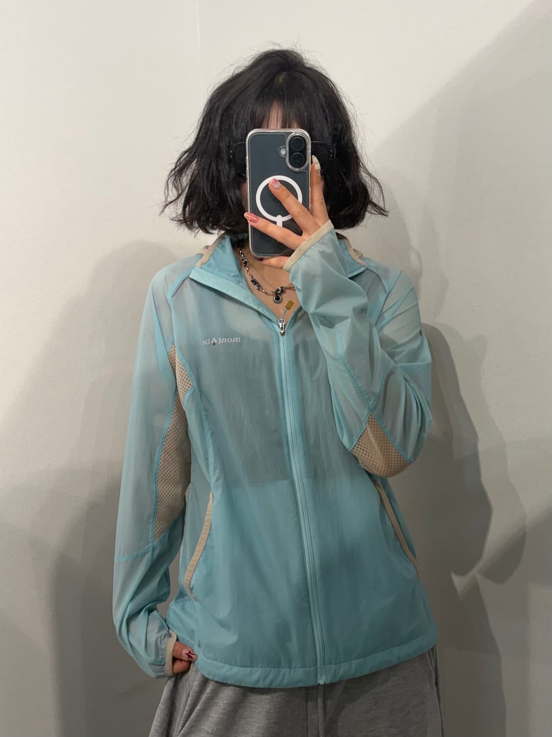 L 몽벨 메쉬 시스루 바람막이 라이트 블루 상품이미지1