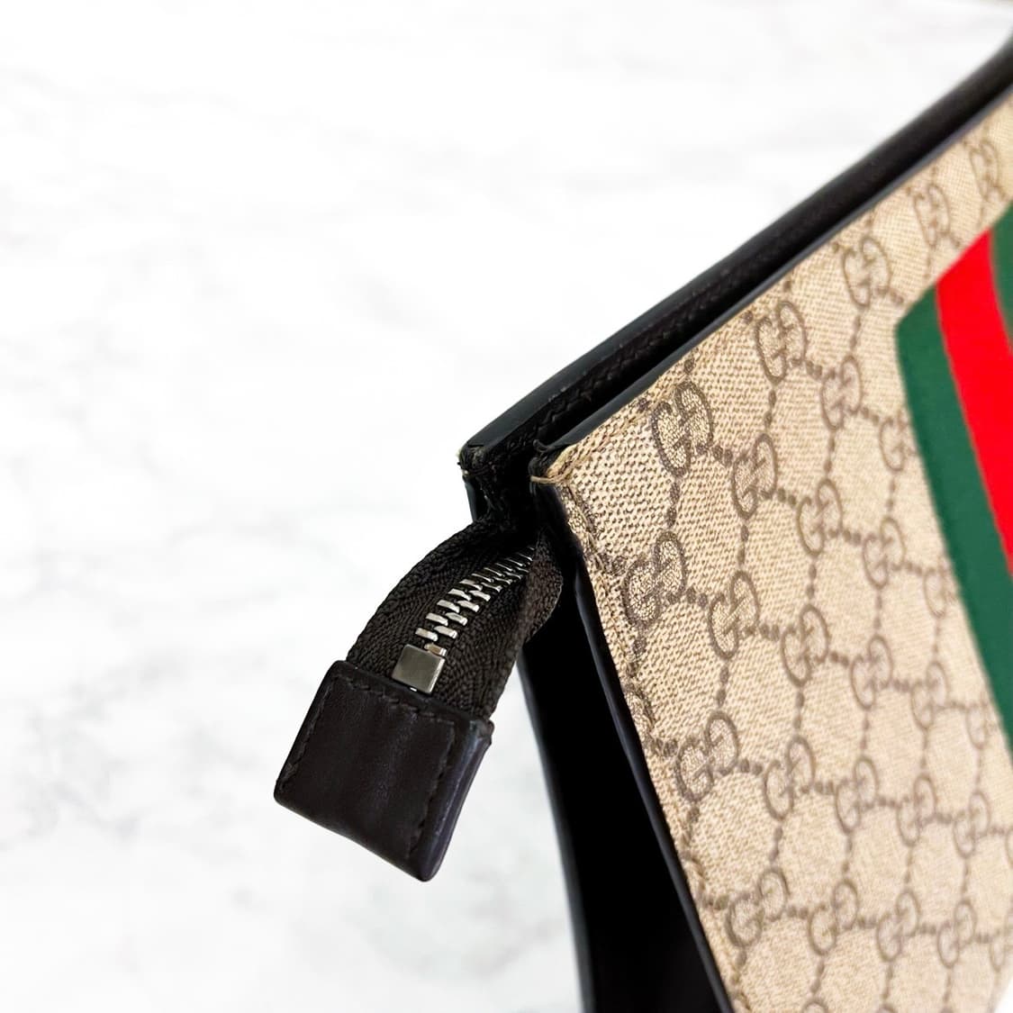 구찌 GG 수프림 웹 클러치 상품이미지4