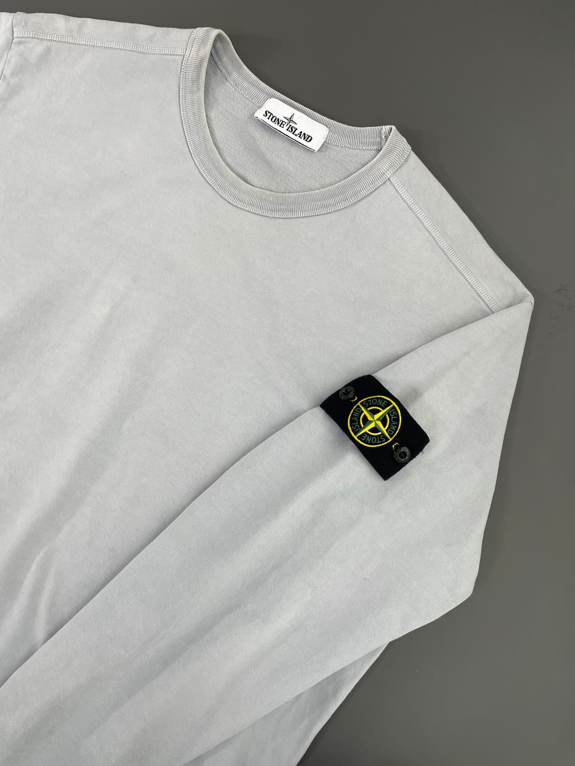 [XL] 스톤 아일랜드 와펜 패치 화이트 프로스트 트리트먼트 코튼 니트 상품이미지4