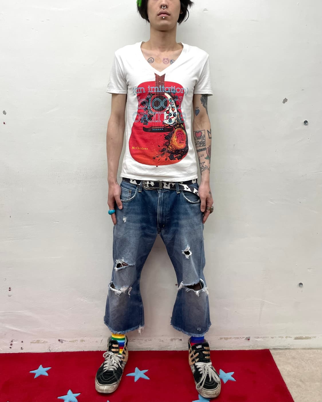 red guitar white T-shirt 상품이미지2