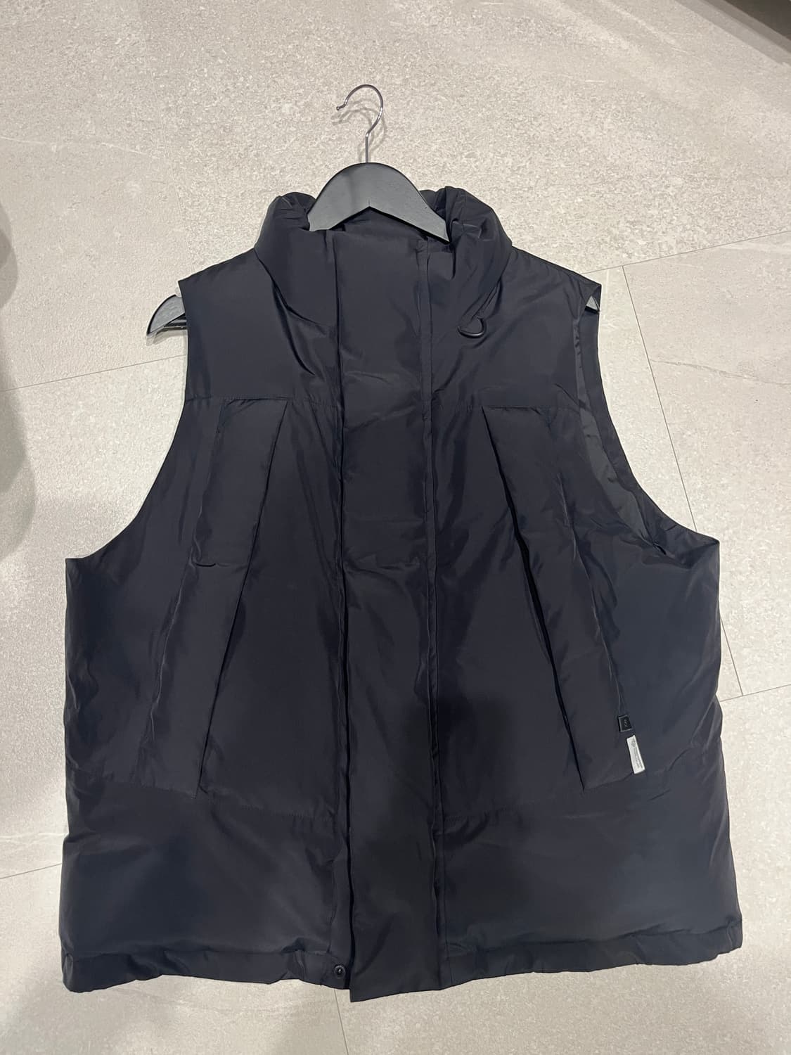 다이와피어39 23fw 고어텍스 인피니엄 베스트 블랙 s 상품이미지1