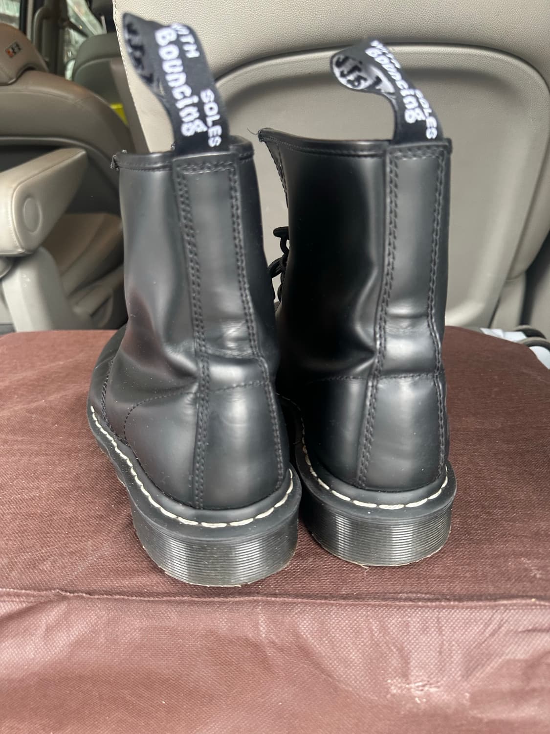 닥터마틴 블랙 화이트 스티치 부츠 270 상품이미지2