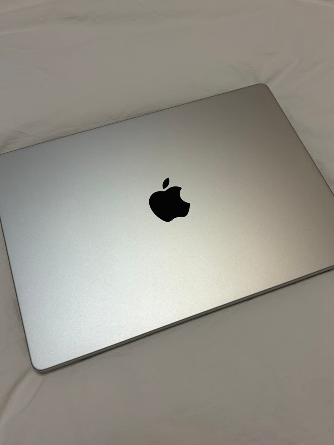 애플 맥북 m3 14인치 실버 16GB 1테라 상품이미지1
