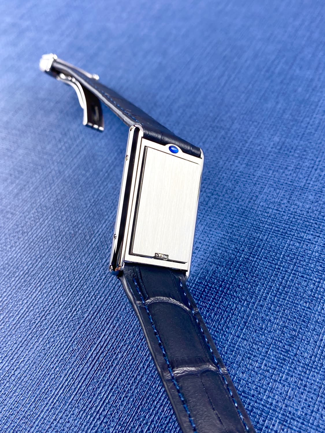 RM님 착용 CARTIER TANK BASCULANTE MÉCANIQUE 상품이미지8