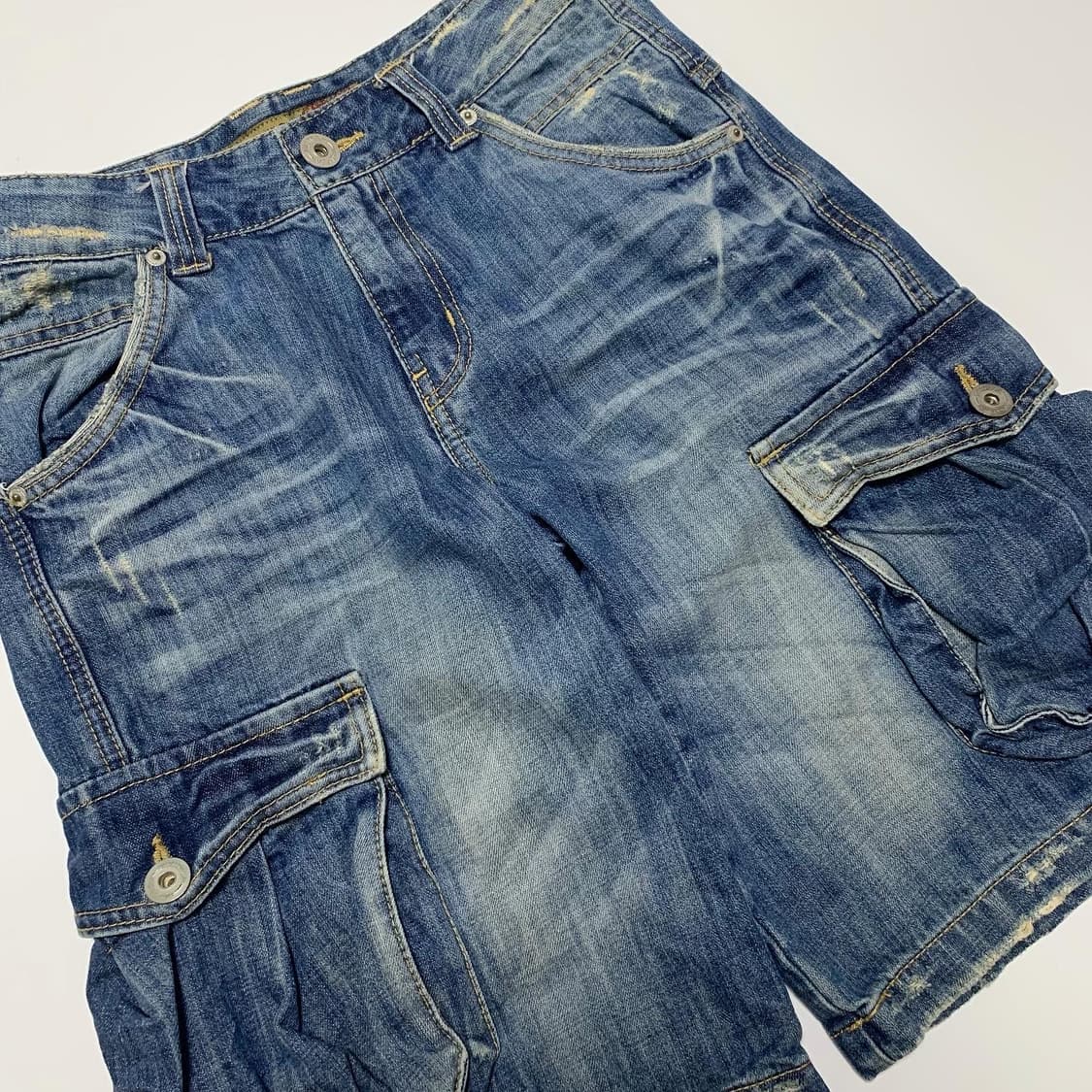 워싱 디테일 데님 카고 반바지 상품이미지3