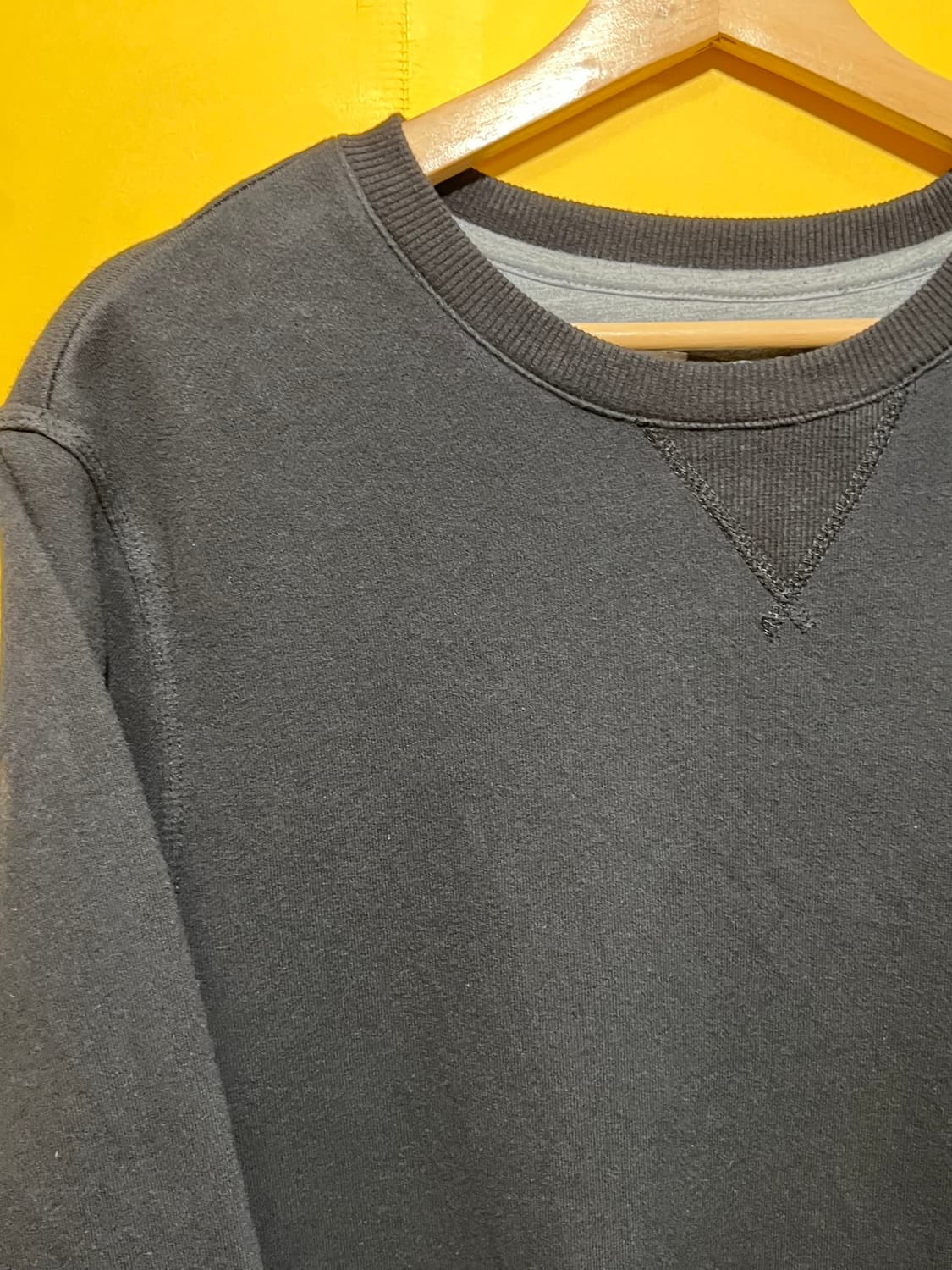 10s [M] 러셀 프리미엄 플리스 맨투맨 블랙 상품이미지3