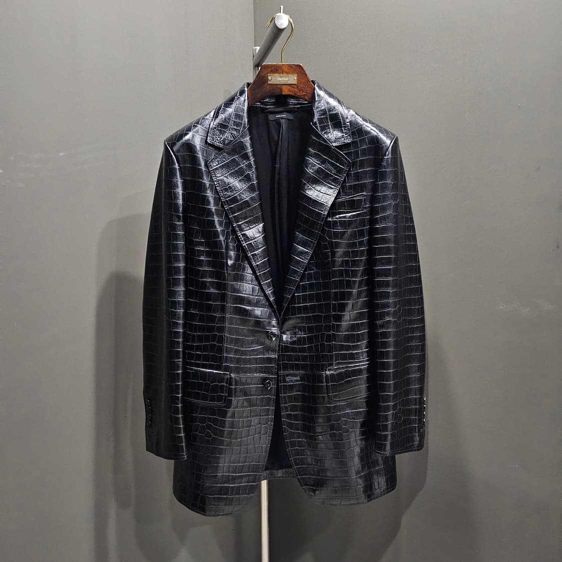 톰포드 크록이펙트 싱글 블레이저 자켓 상품이미지2