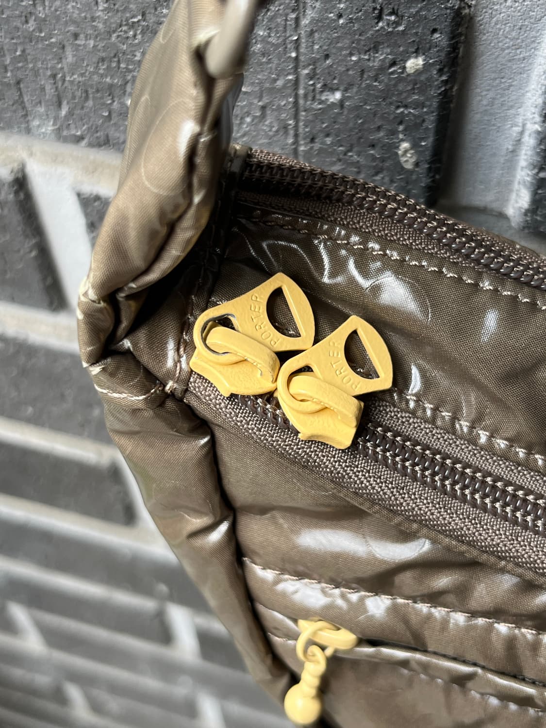 Porter 포터 도트 호보백 올리브 그린 상품이미지6