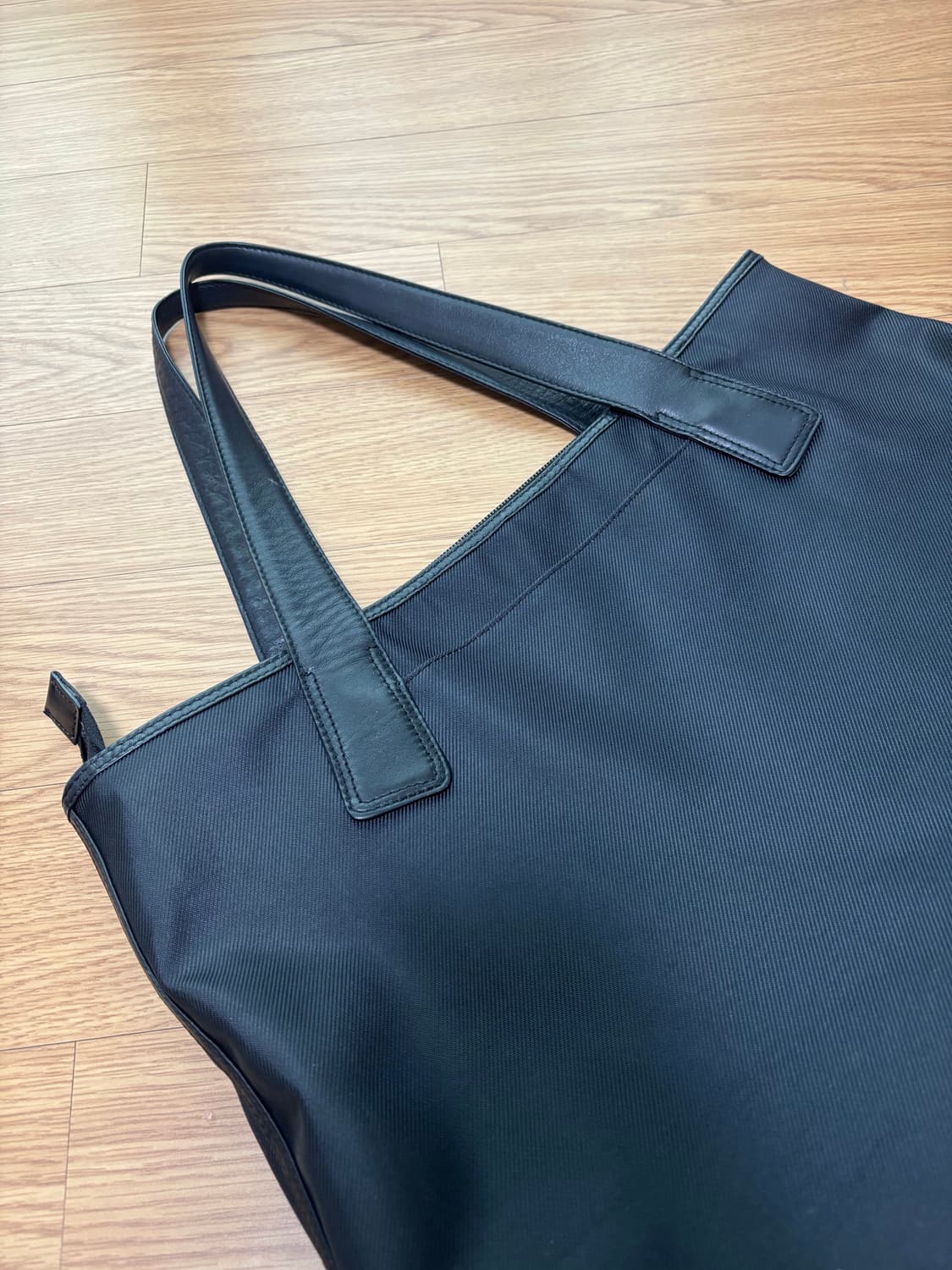 이세이미야케 im product 가죽 레더 토트백 상품이미지8