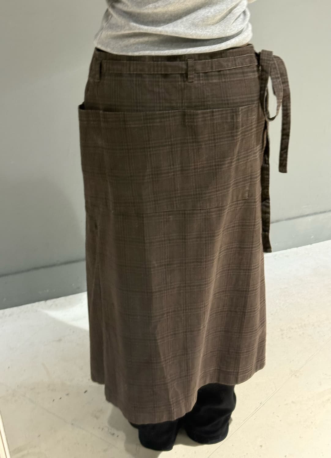 check pattern back pocket wrap skirt 상품이미지3