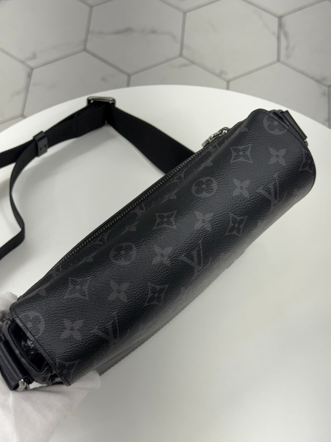 [PM] 루이비통 이클립스 디스트릭트 메신저백 상품이미지5