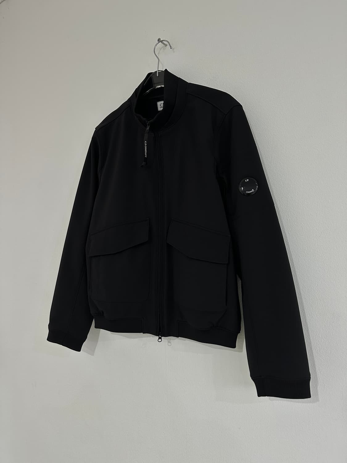 C.P. 컴퍼니 쉘-R 봄버 자켓 블랙 - 23FW 상품이미지2