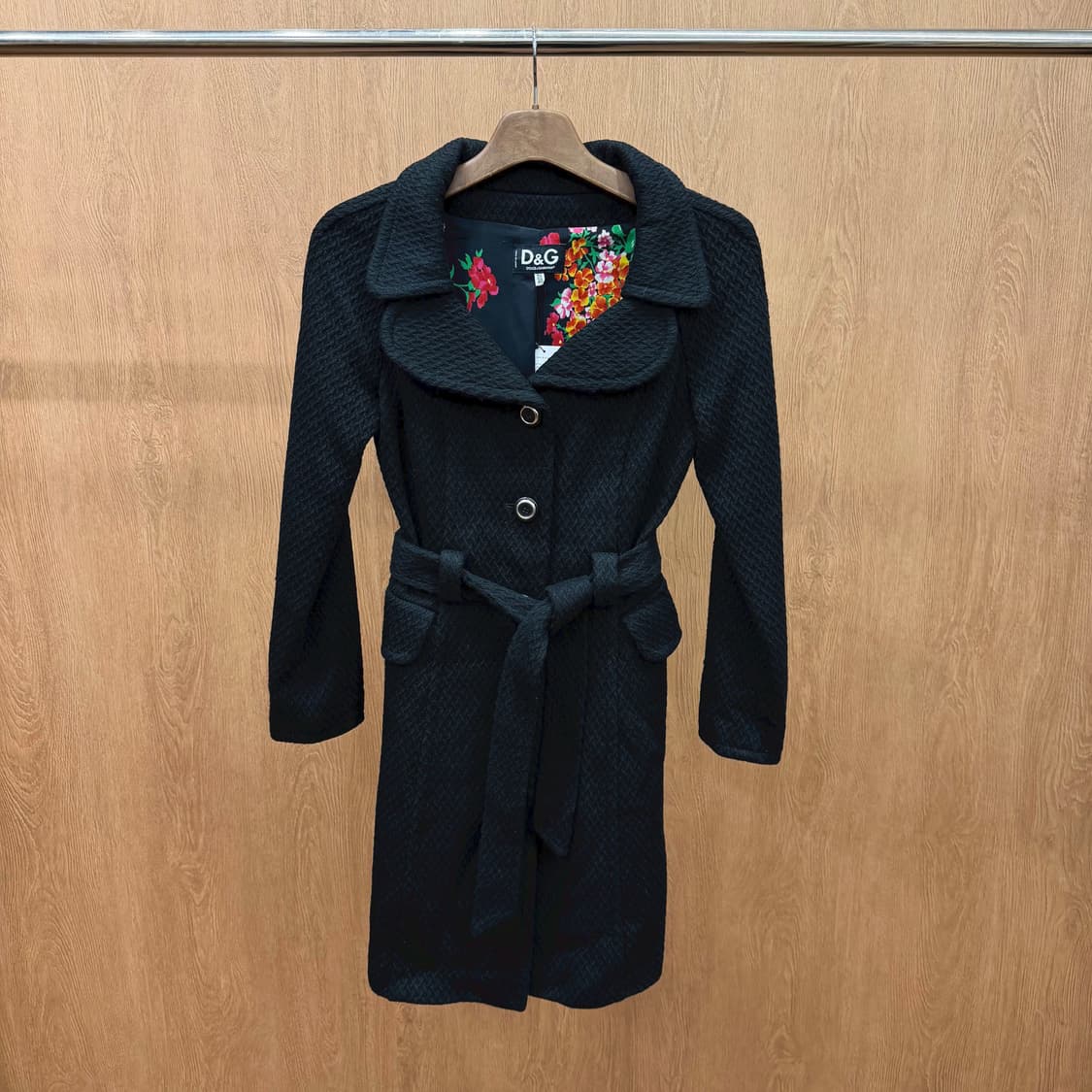 돌체앤가바나 트렌치 코트 플랩 카라 플로럴 프린팅 안감 디테일 블랙 상품이미지2