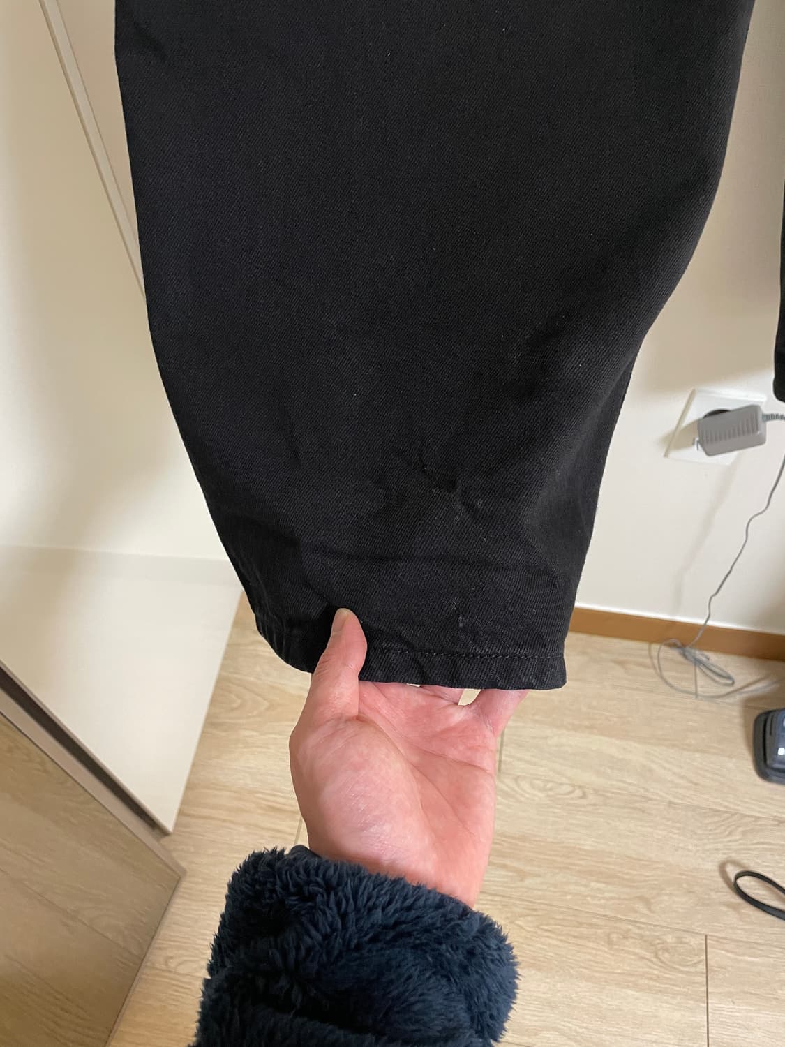 [2사이즈] 해칭룸 와이드 커브진 제트 블랙 상품이미지3