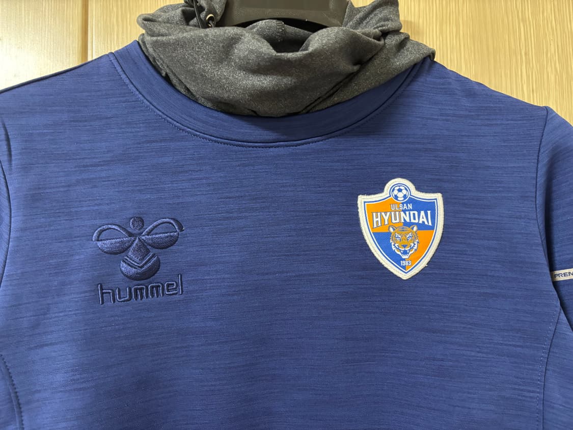 험멜 울산현대 후드 트레이닝 상의 상품이미지2