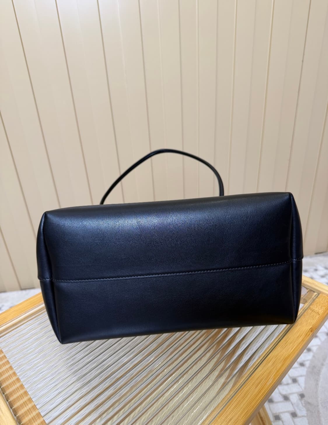 더로우 테라스백 블랙 상품이미지5