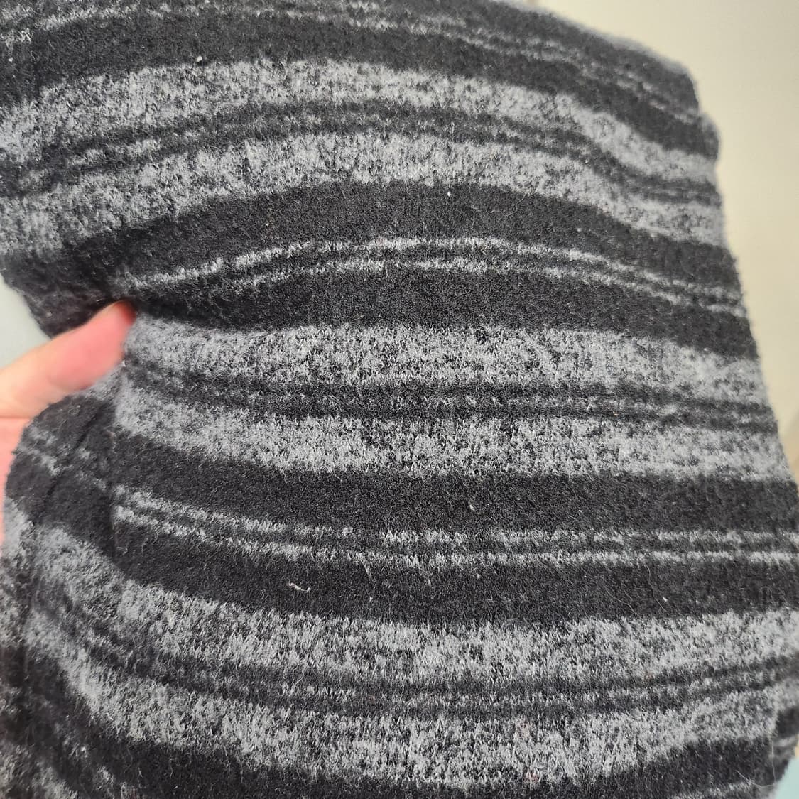 파히섬 스트라이프 슬림 밴딩팬츠 블랙 텐스댄스 상품이미지3