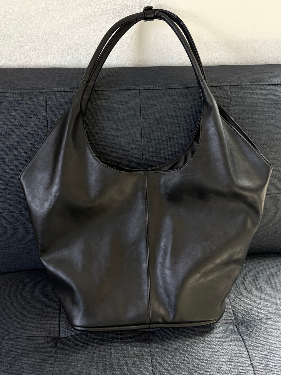 여밈 베이스백 블랙 상품이미지1