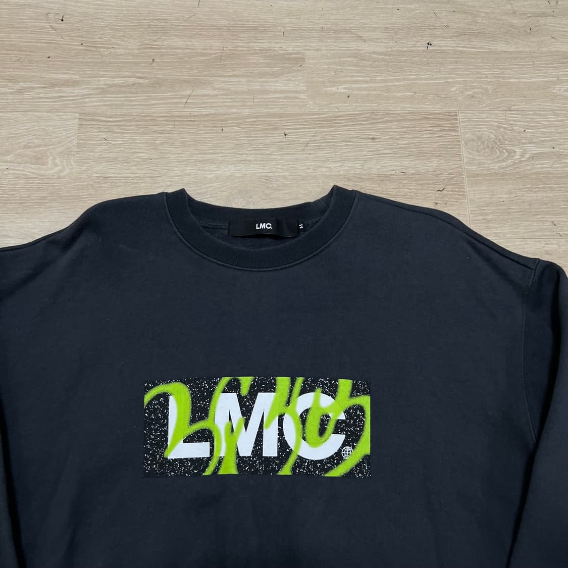 LMC 엘엠씨 그래피티 빅로고 프린팅 맨투맨 [블랙] M/95 상품이미지2