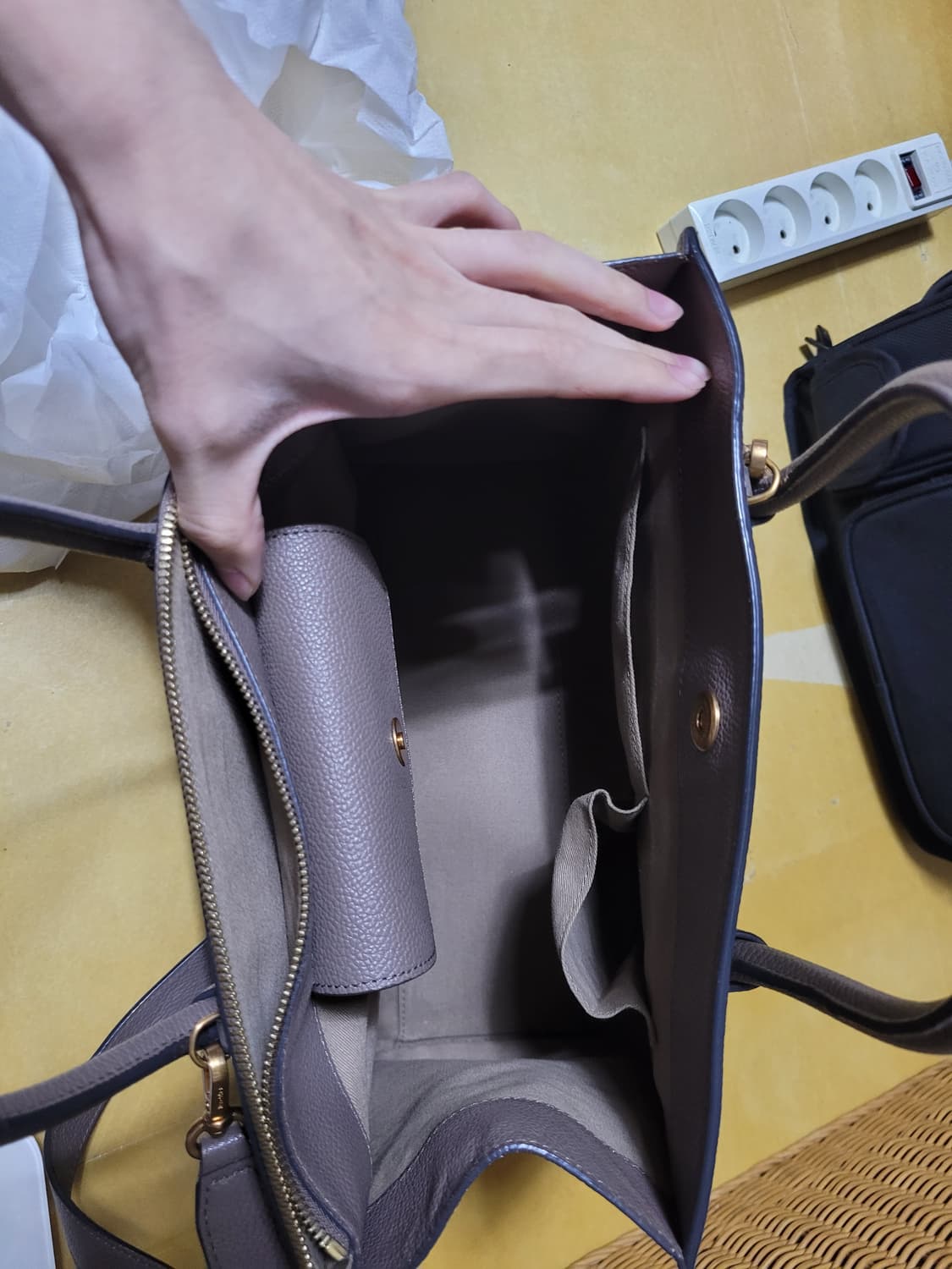 쿠론 토트백(정가 40만) COURONNE 숄더백 핸드백 상품이미지3