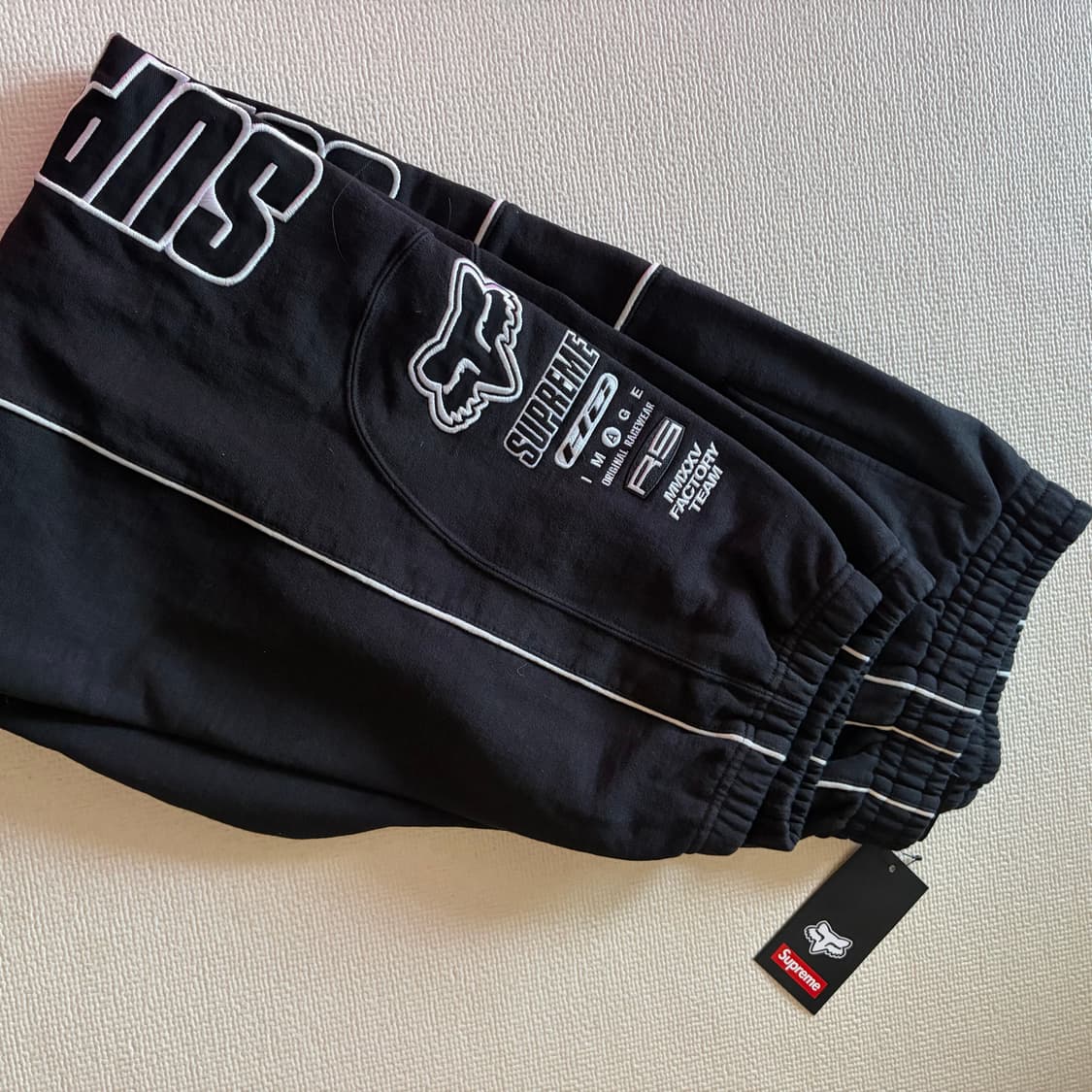 슈프림x폭스레이싱 스웻팬츠 xl 상품이미지1