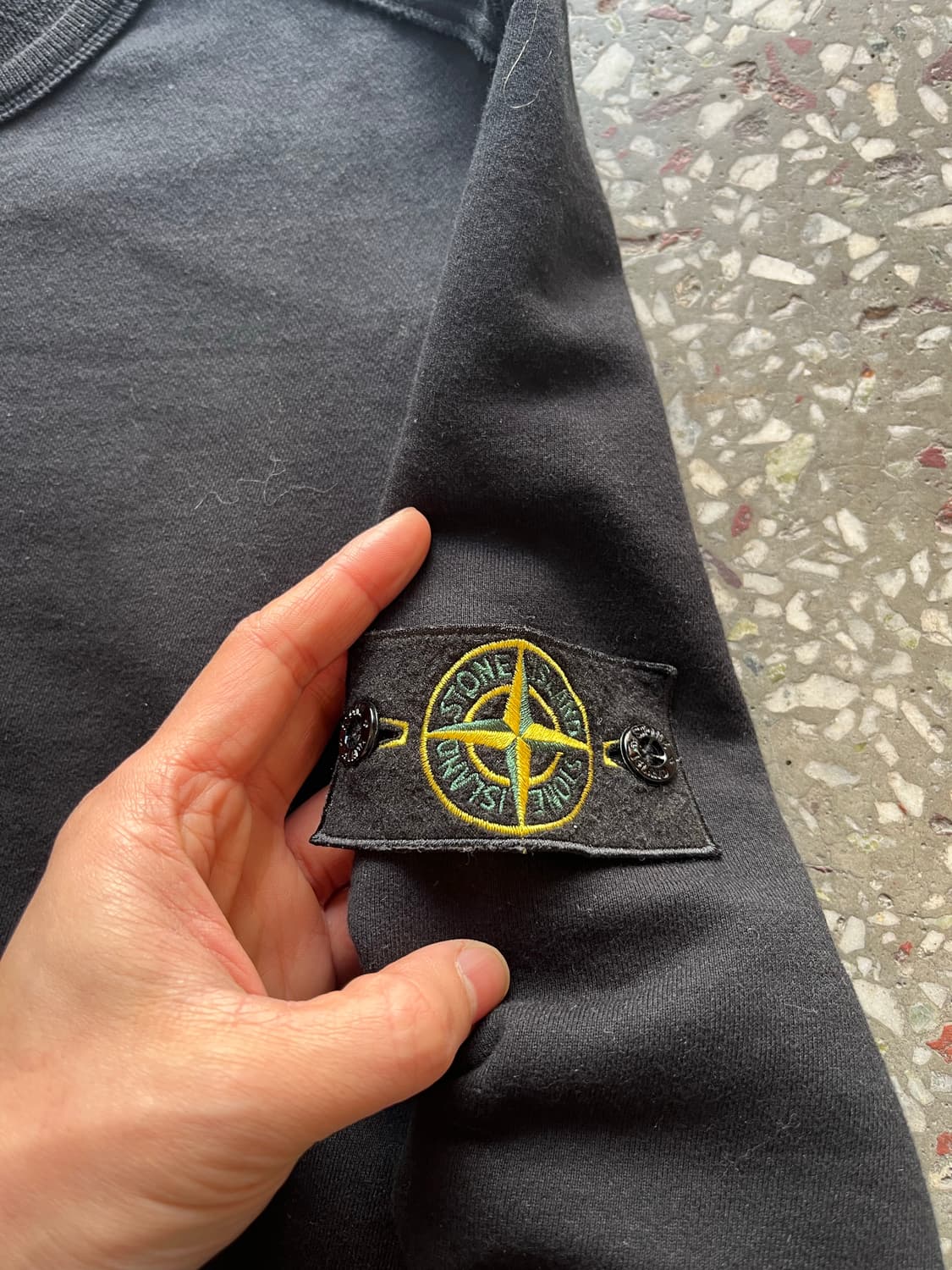 스톤아일랜드 블랙 스웻셔츠 상품이미지6