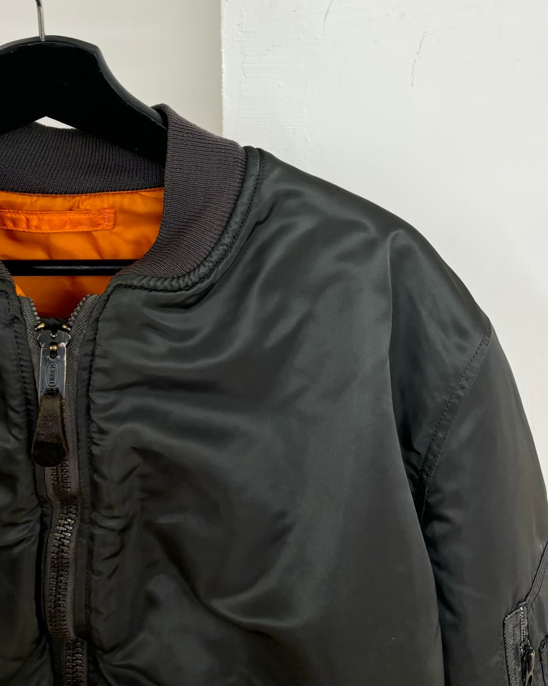 알파 인더스트리 MA-1 플라이트 자켓 상품이미지4