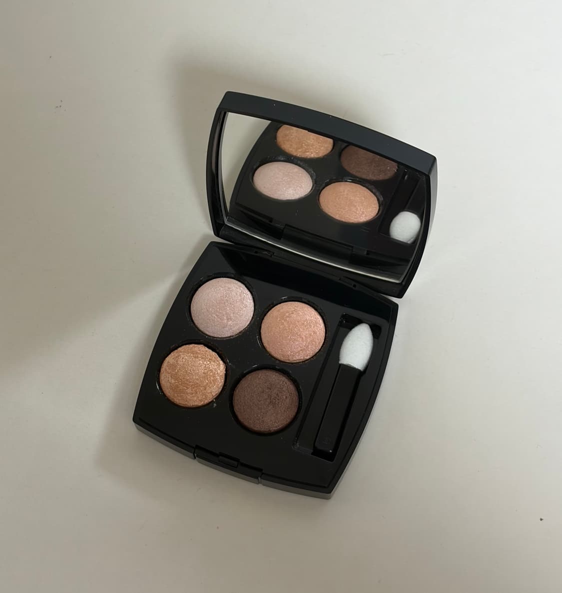 샤넬 레 꺄트르 옹브르 79 스파이스 아이섀도우 팔레트 국문택 상품이미지3