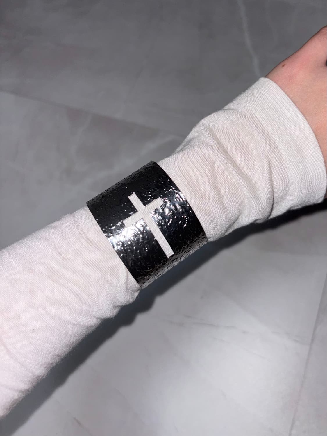 십자가 뱅글팔찌 cross bangle bracelet 상품이미지1