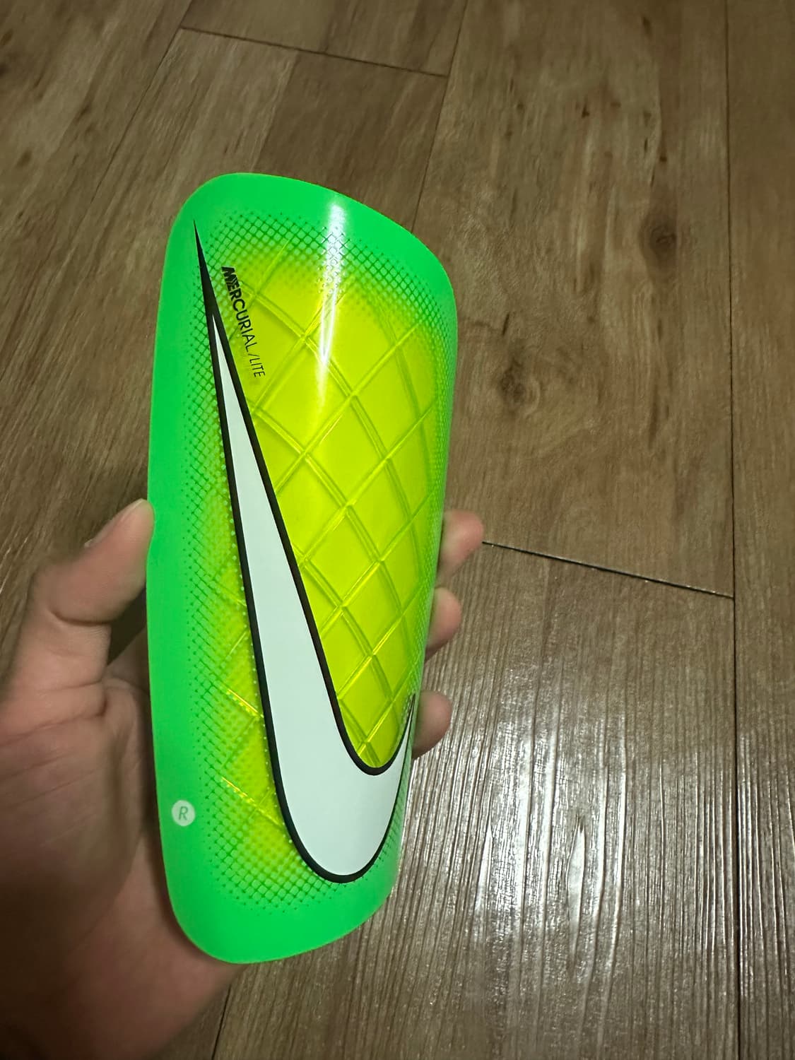 나이키 머큐리얼 라이트 축구 정강이 보호대 L 판매 상품이미지3