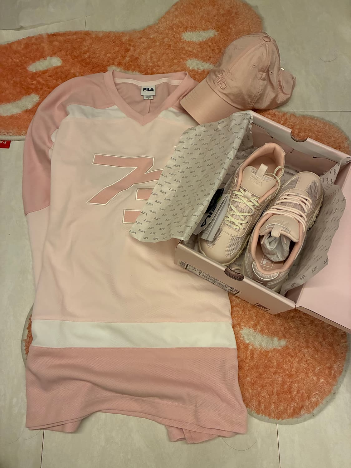 휠라 핑크블라썸 볼캡 럭비티셔츠 에샤페 240사이즈  상품이미지2