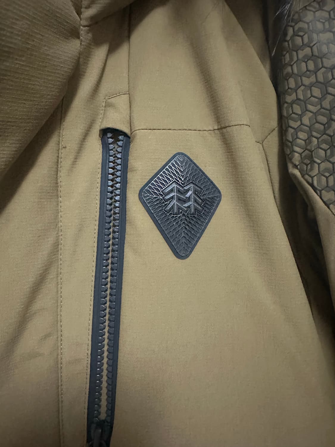 코오롱스포츠 Continuum (안타티카 상위버전) 패딩 판매합니다. 상품이미지7