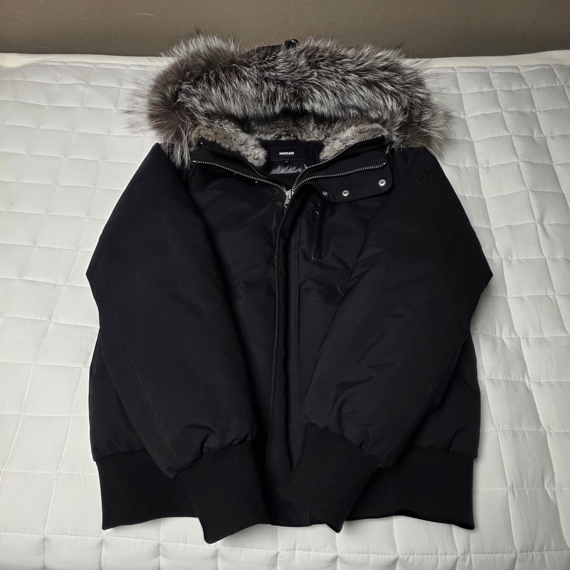 {클로젯}[42][23~24F/w]맥케이지 딕슨 실버퍼 숏 다운 패딩 상품이미지1