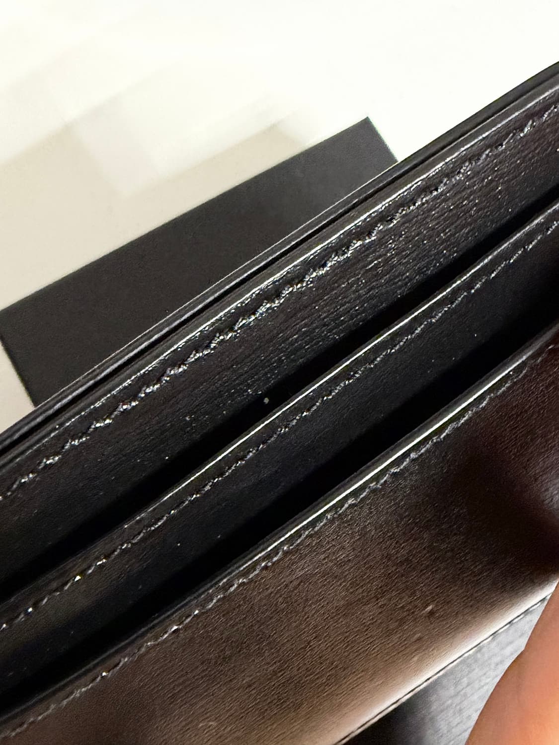 생로랑 카드홀더 지갑 블랙 금장  상품이미지3