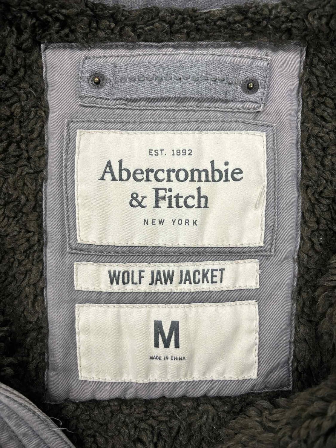 아베크롬비 y2k 울프죠 퍼 대장급 그레이 자켓 후드집업 희귀져지(M) 상품이미지4