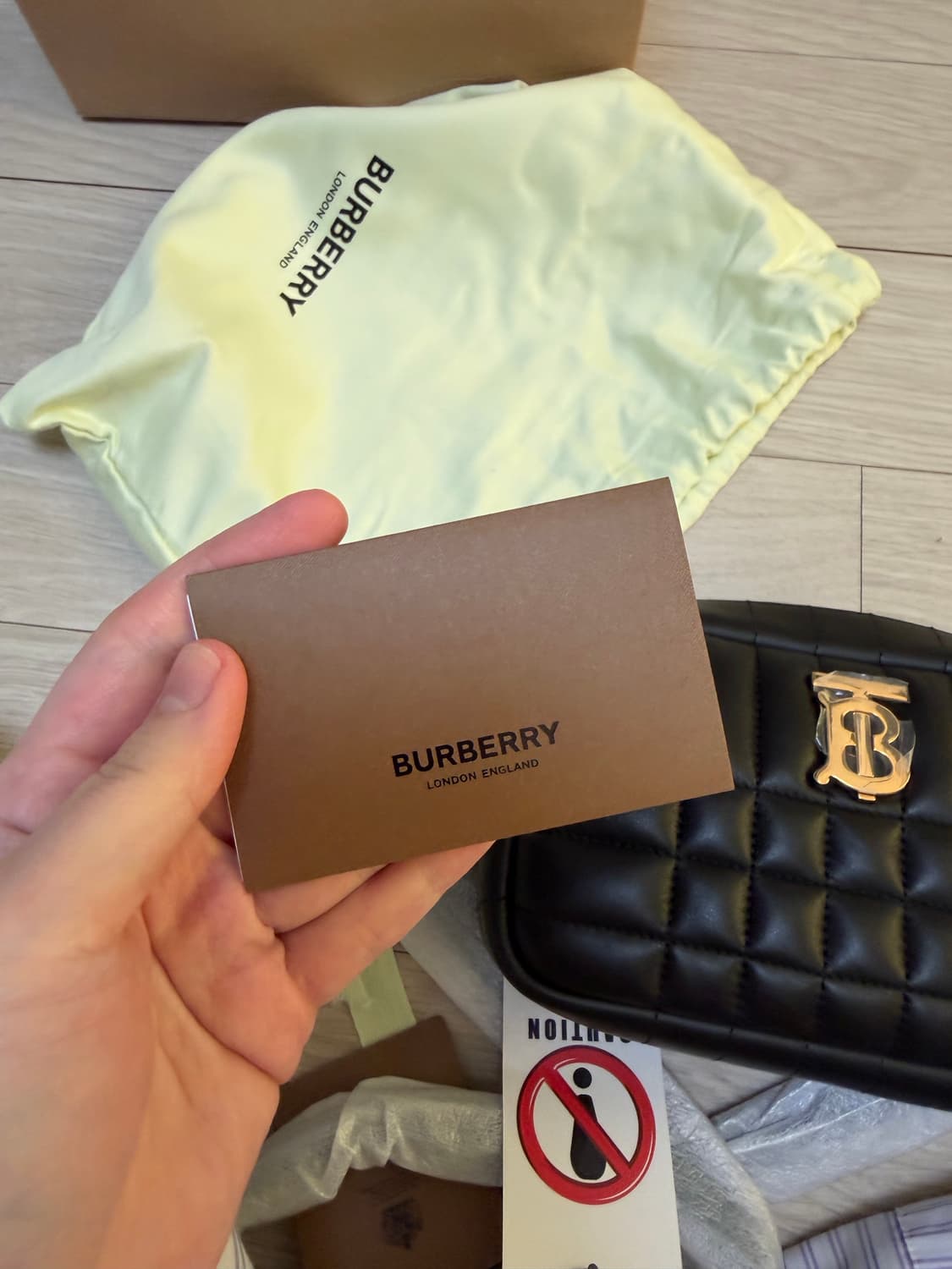 새상품! 버버리 미니 롤라 카메라백 블랙 상품이미지4