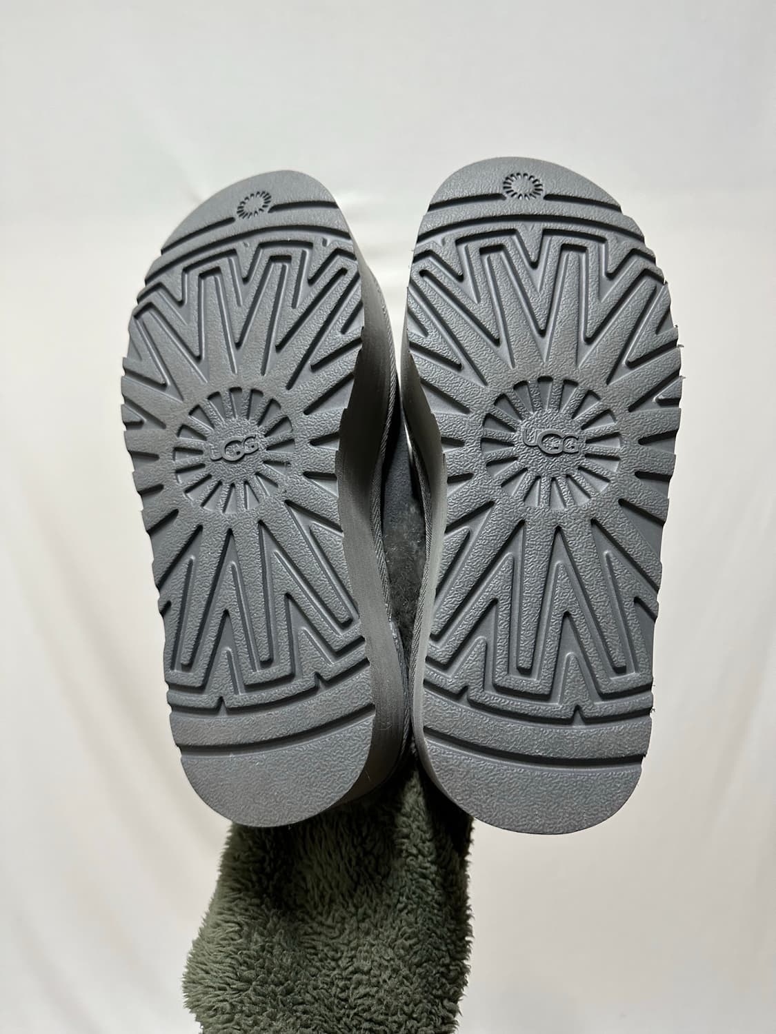 어그 UGG 펀게트 슬라이드 그레이 상품이미지6