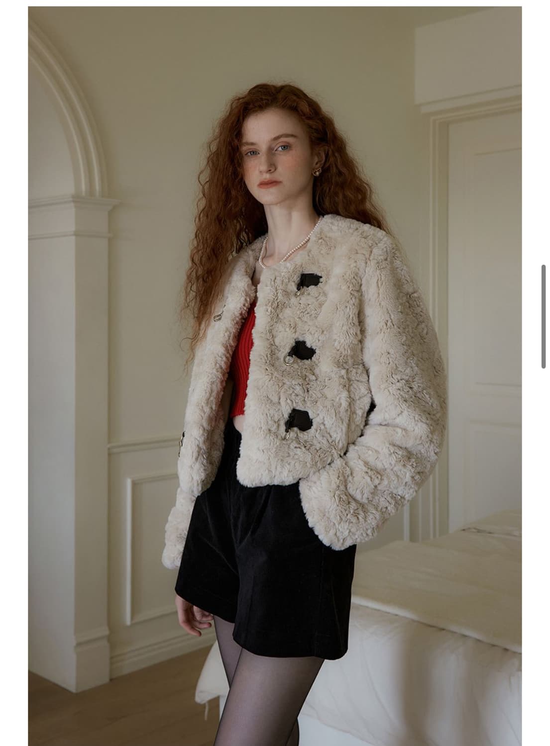 모어댄라이크 베이지 소프트 퍼자켓 상품이미지3