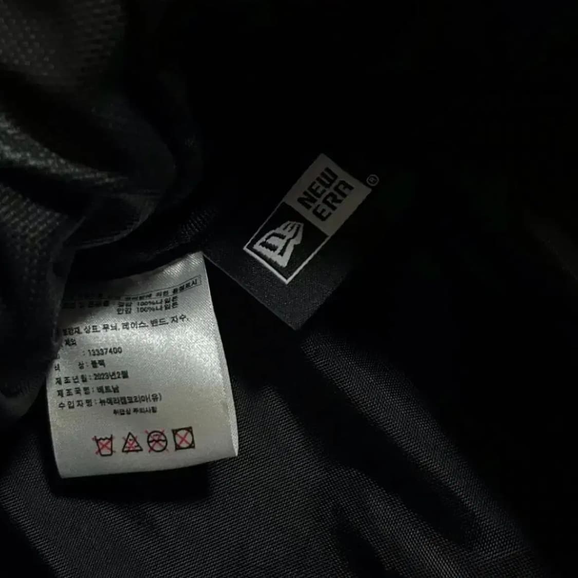 뉴에라 23시즌 리뉴얼 블랙 캐리어 백팩 상품이미지2