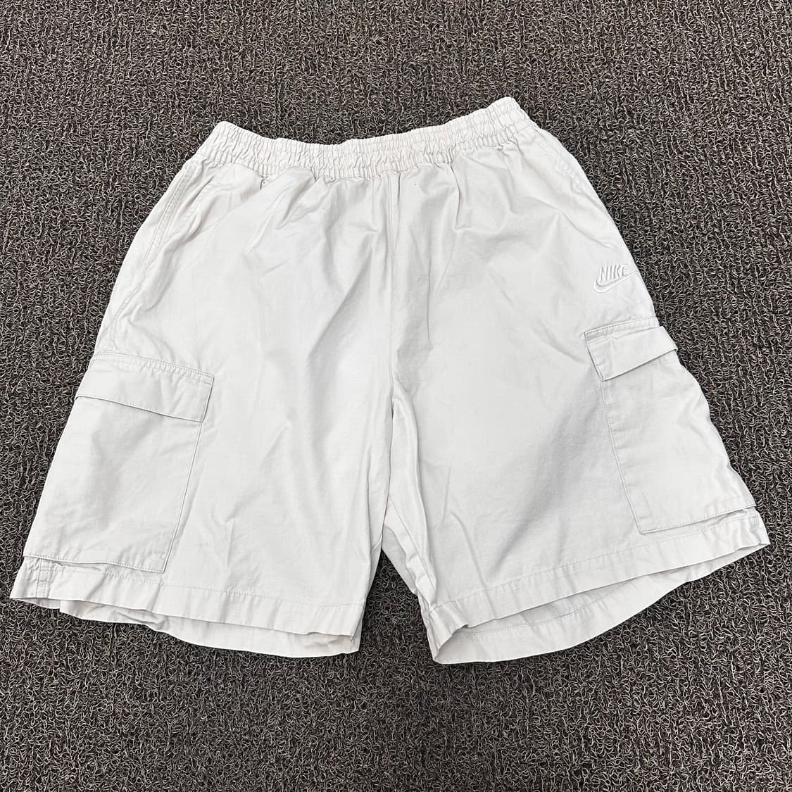 NIKE 나이키 카고 반바지 아이보리 2XL 상품이미지1