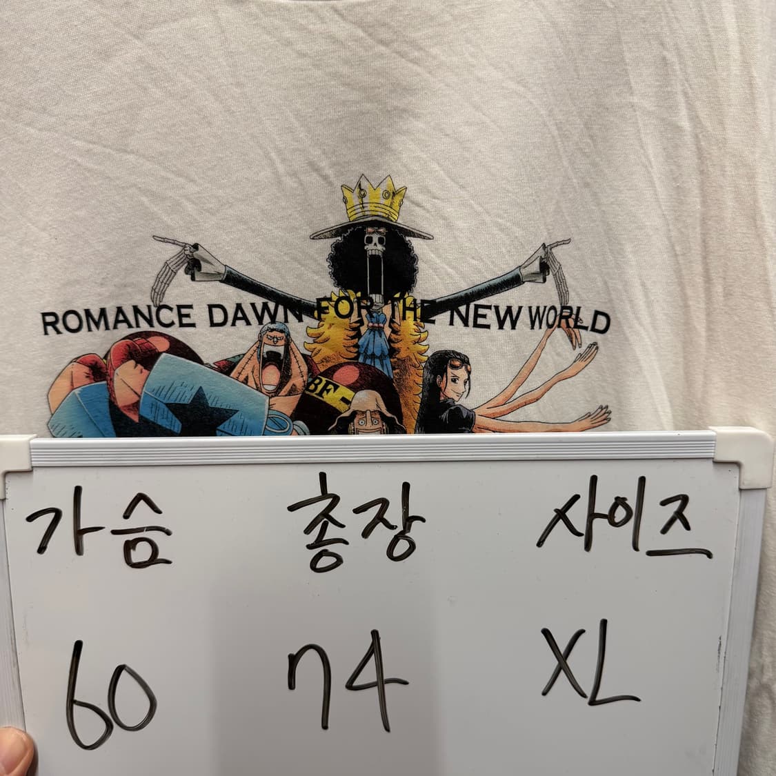 유니클로x원피스 콜라보 반팔 화이트 상품이미지2