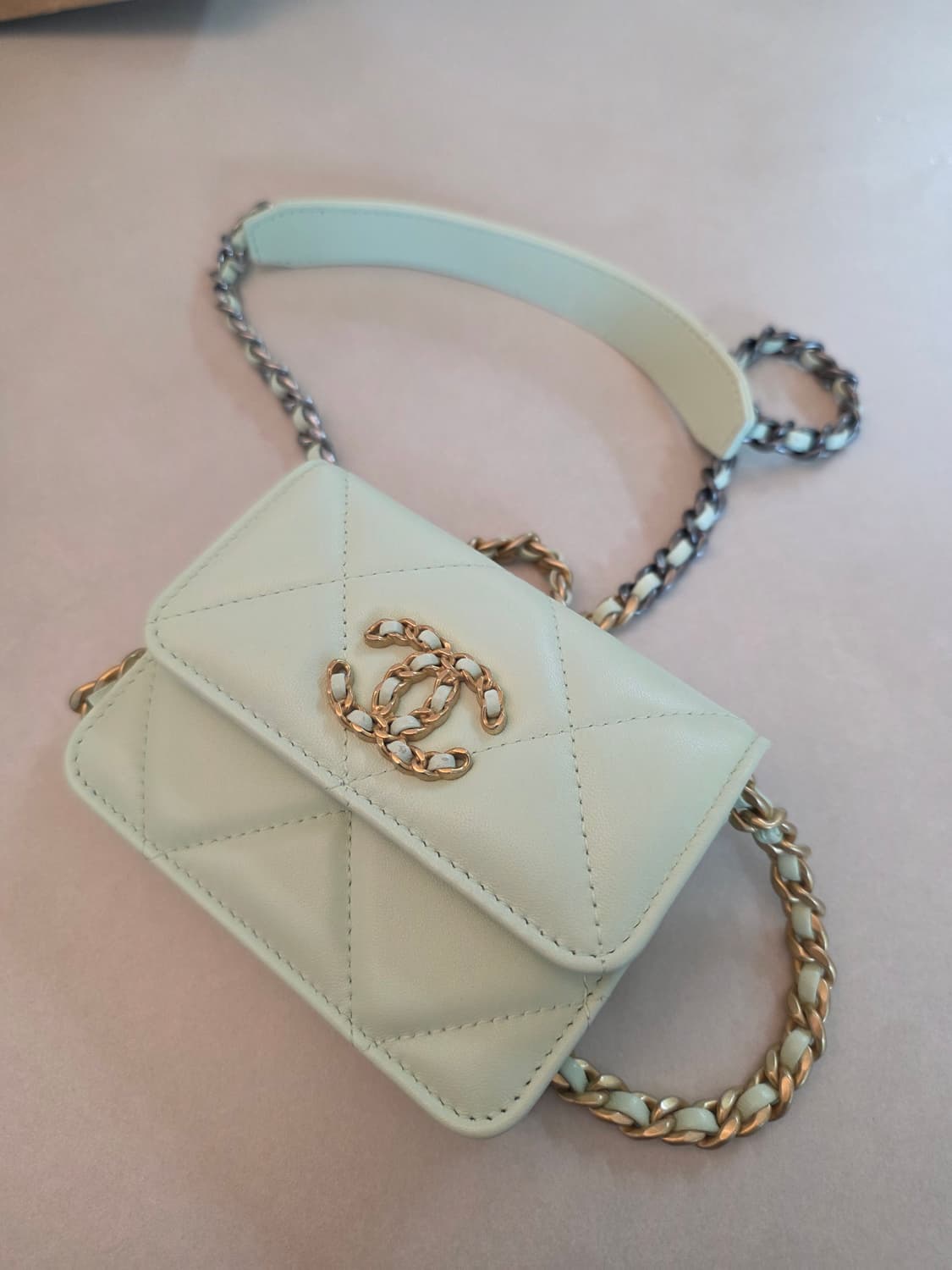 정품 샤넬 19 미니백 상품이미지2