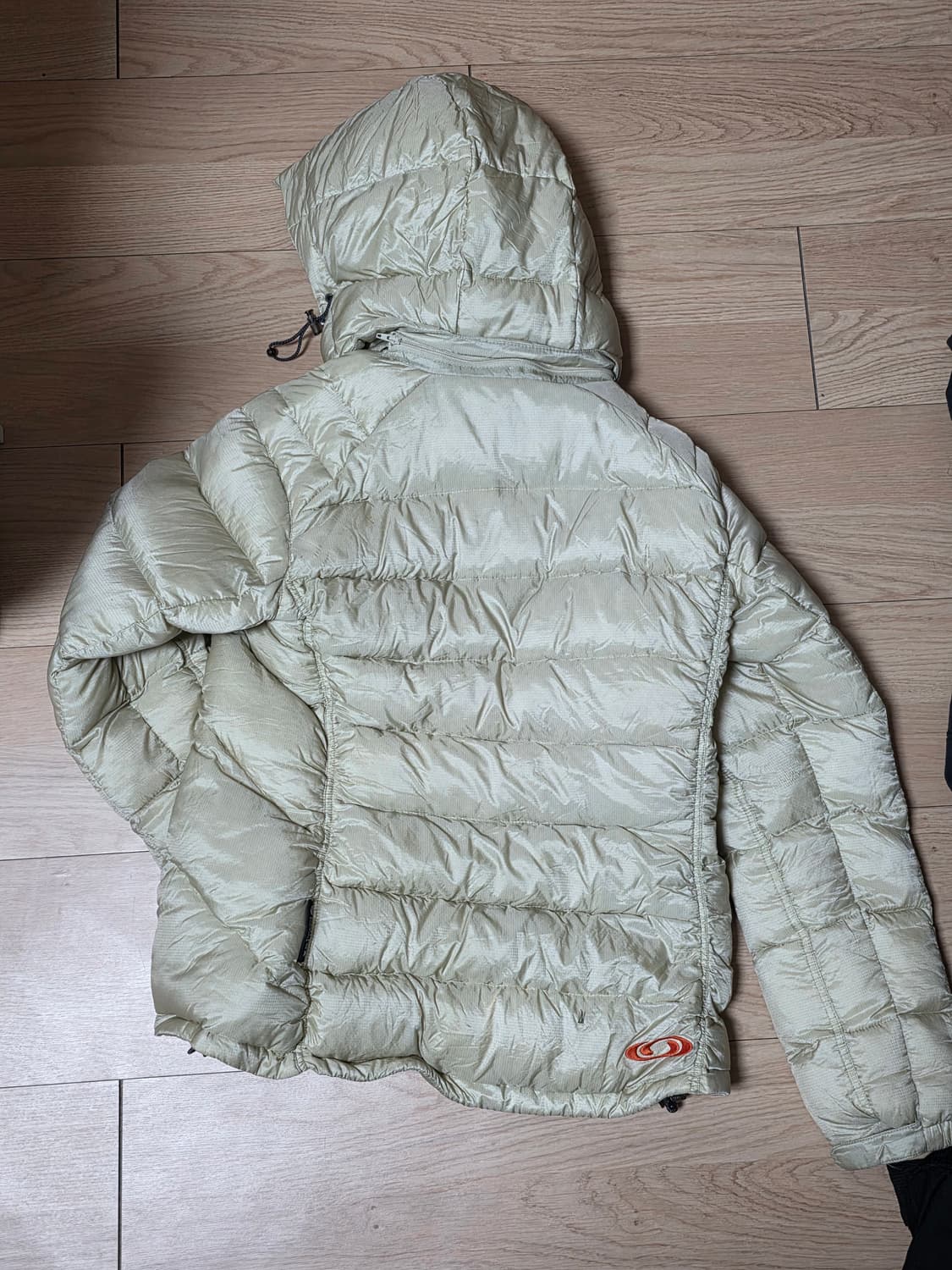 살로몬 덕다운 아이보리 패딩 m 상품이미지3