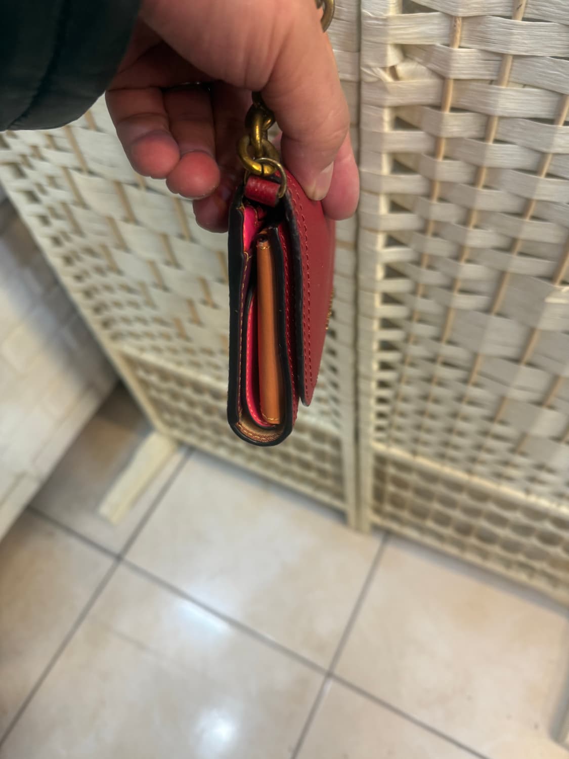 정품 버버리 파우치 체인 크로스백 팝니다 상품이미지5