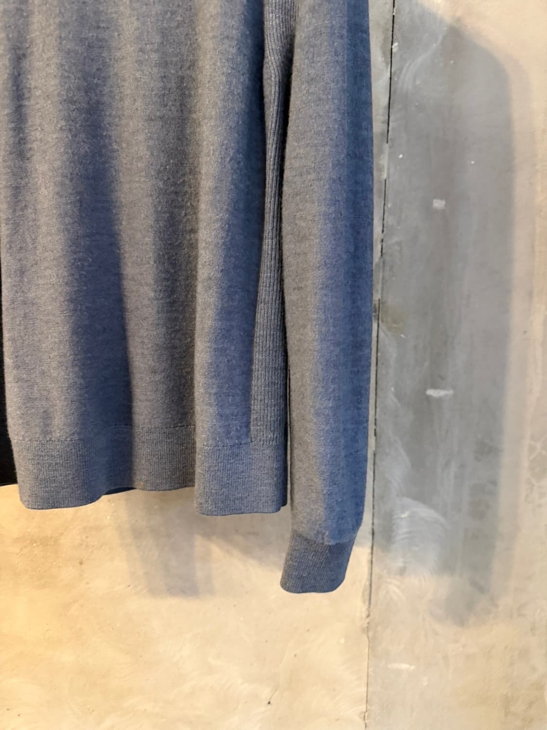 띠어리 크루넥 니트 100 상품이미지6