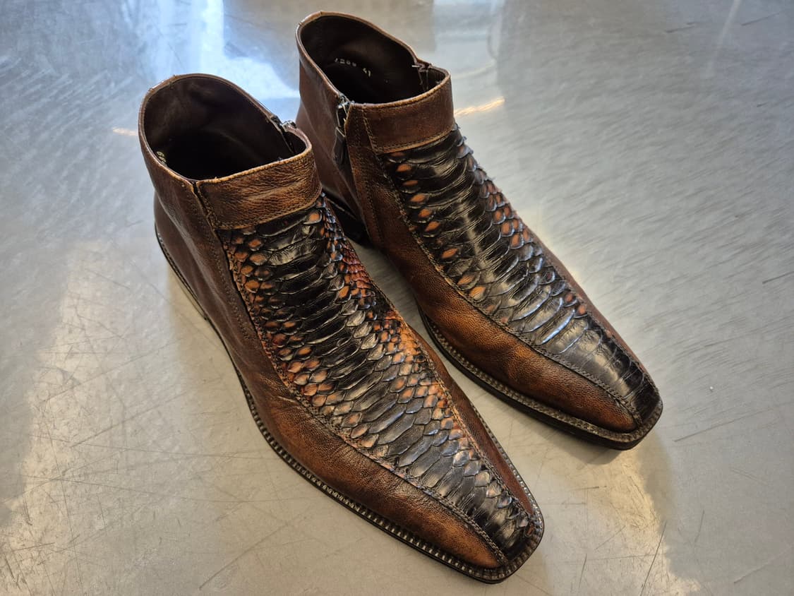 LORENZI ITALY PYTHON ANKLE BOOTS 상품이미지2