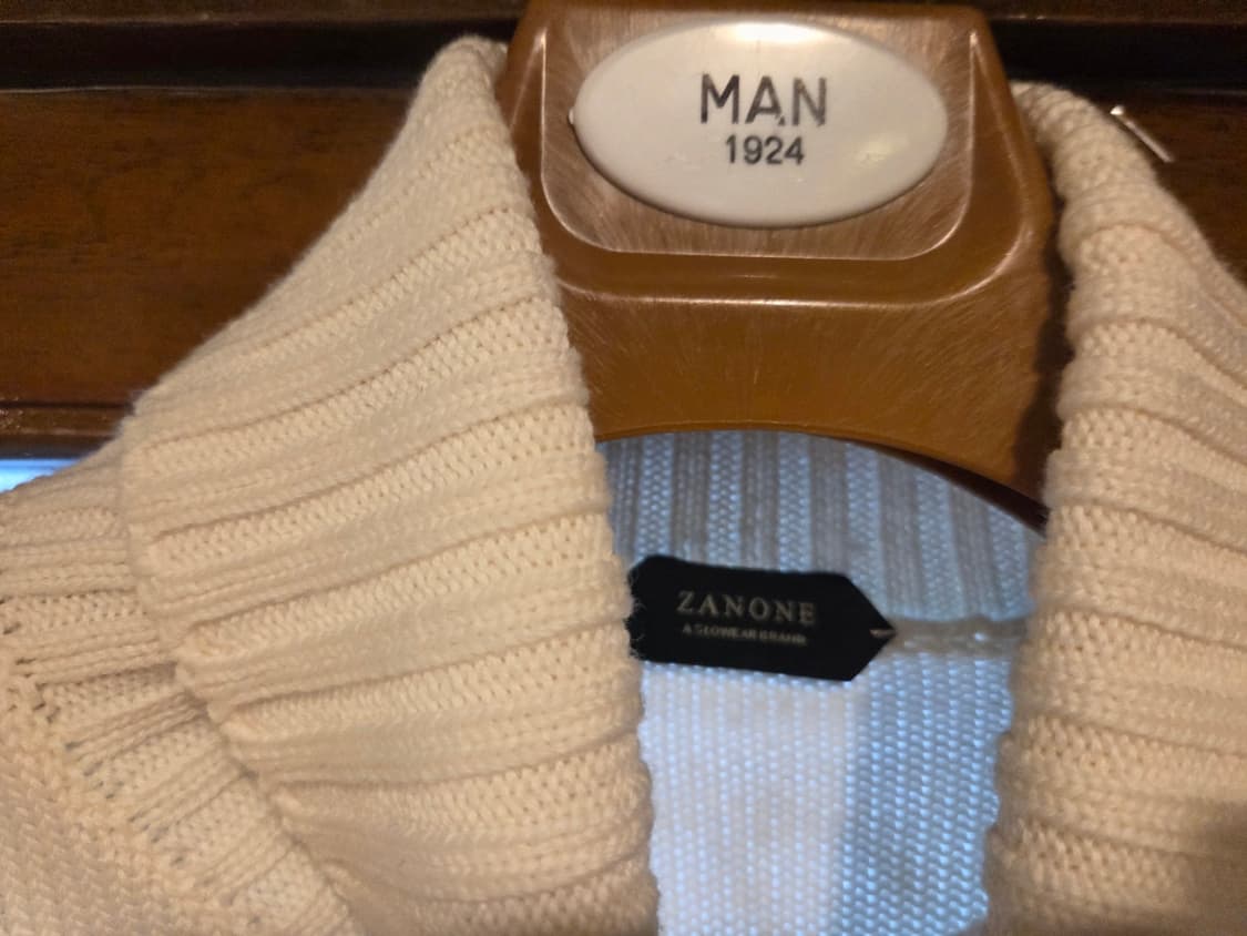 자노네 터틀넥 상품이미지2