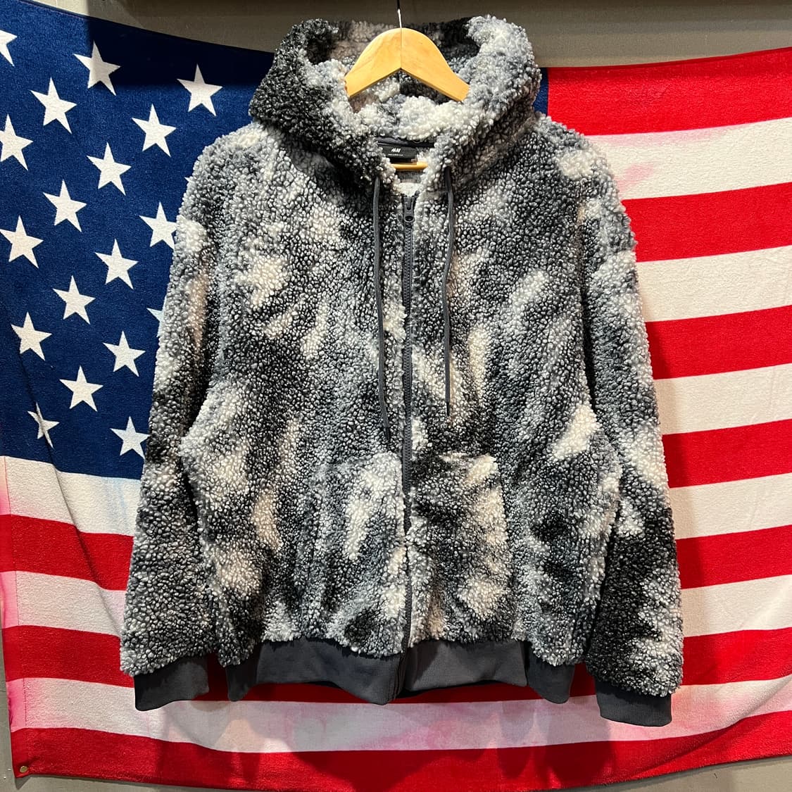 H&M 뽀글이 후드집업 상품이미지1